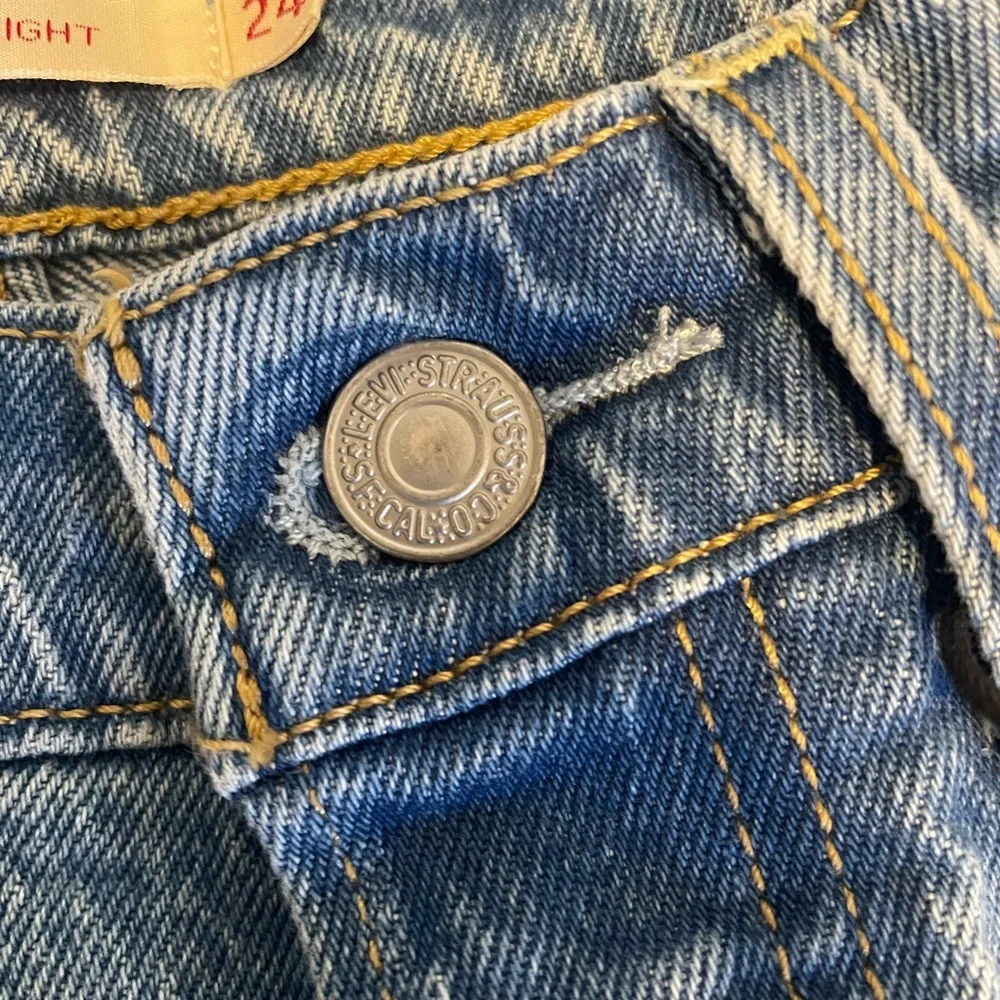 Levi's Ribcage Straight Ankle 24x27 NWT - Picture 5 of 13